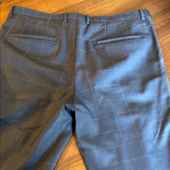 Hugo boss - Men's Navy Checkered Suit - 40R - Picture 11 of 16